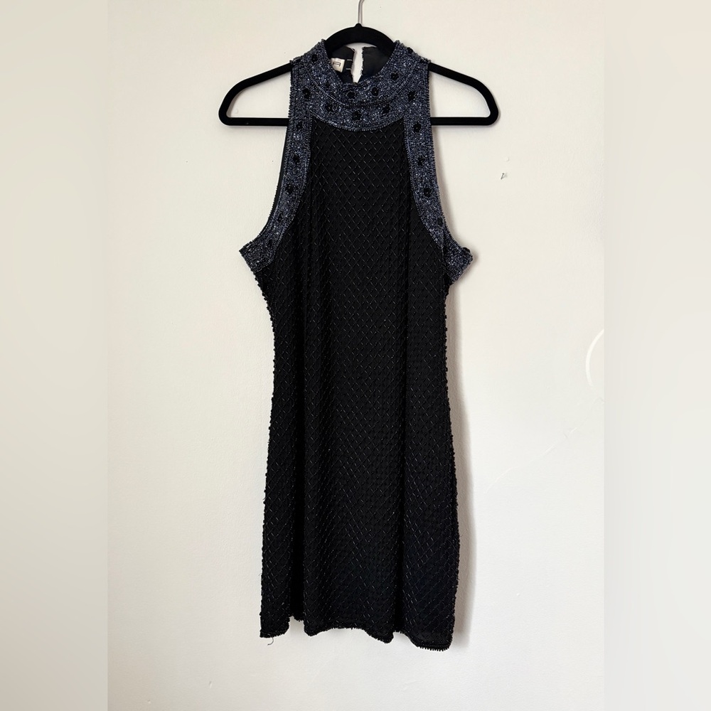 Exquisite Black Beaded
Sleeveless Dress